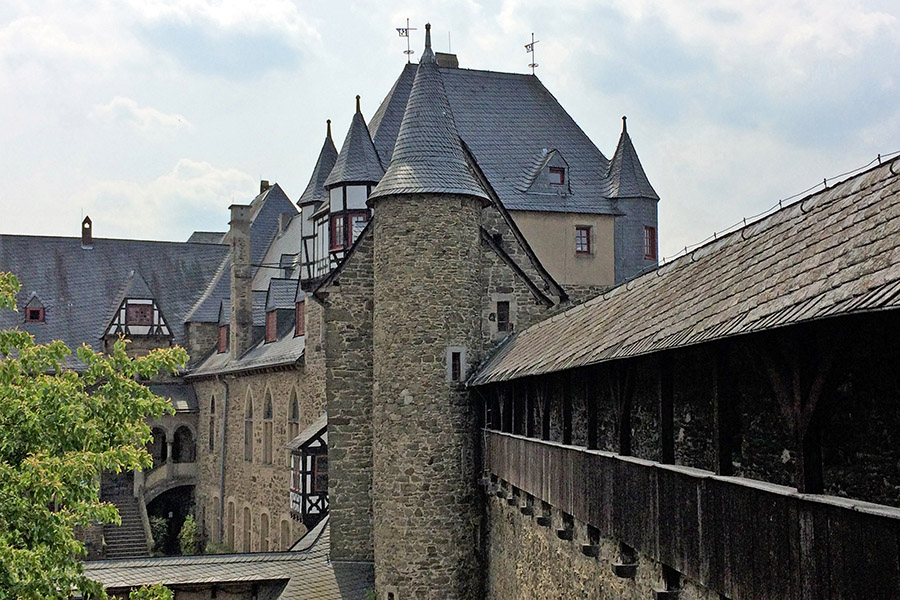 Sanierung Schloss Burg